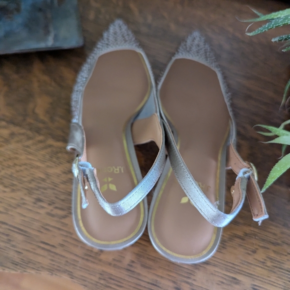J. Renee Aleksa Women's gold/nude/beige pumps size 10  retail $125 - Picture 10 of 15